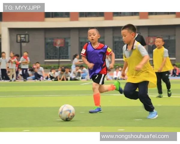 以球星挂件牌足球点燃绿茵激情打造收藏与运动双重魅力